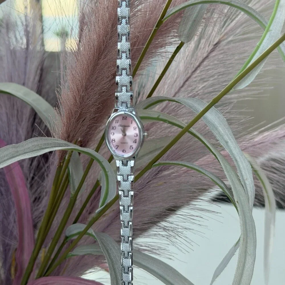 SKU0507‎ Retro Silver/Pink Women Oval Casual Watch Stainless steel + gift bag